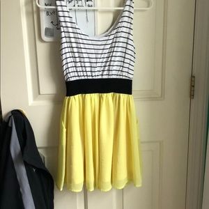 Super cute summer dress!